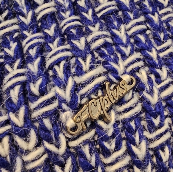 FC Plus Fashions long sweater. NWT. Size L- XL - Picture 3 of 4